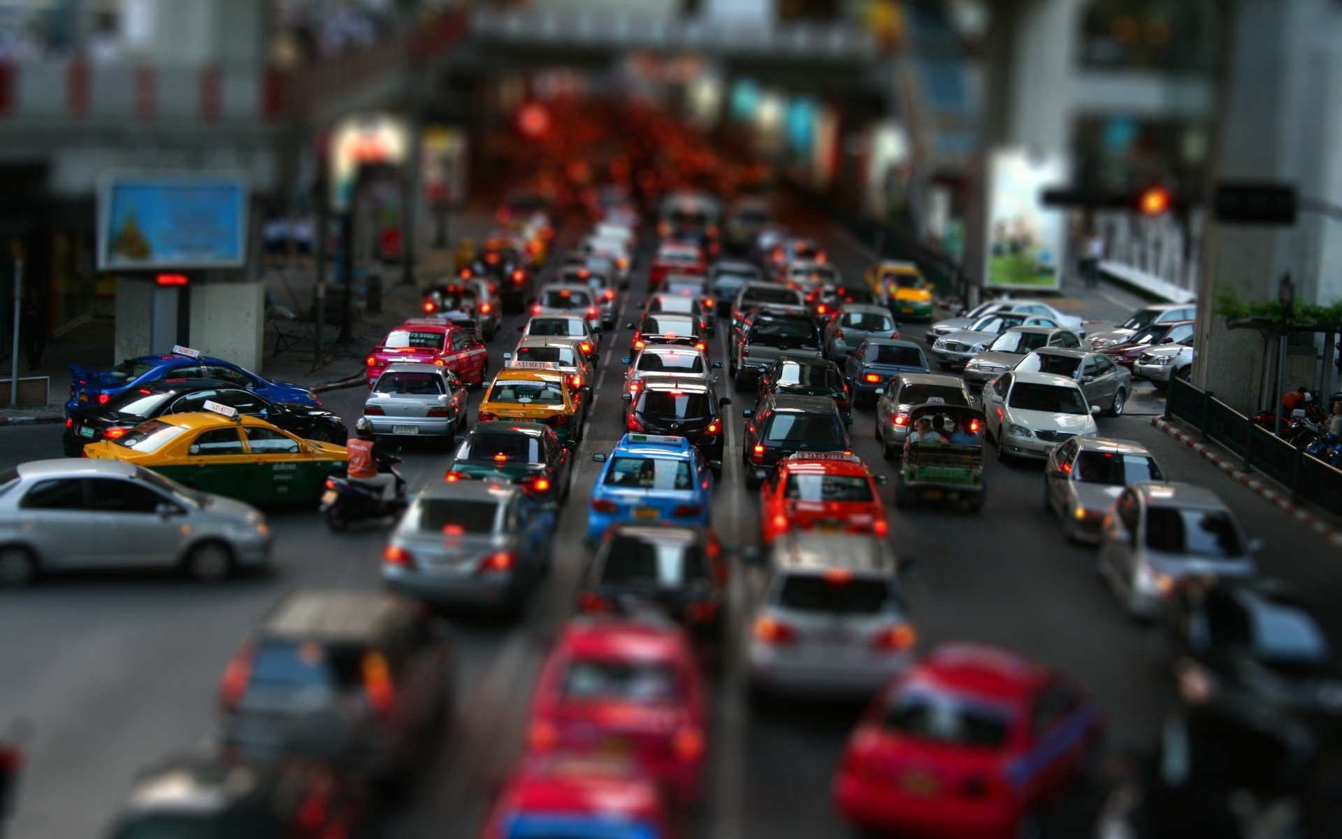 3d-abstract_widewallpaper_mini-traffic-jam_857.jpg image